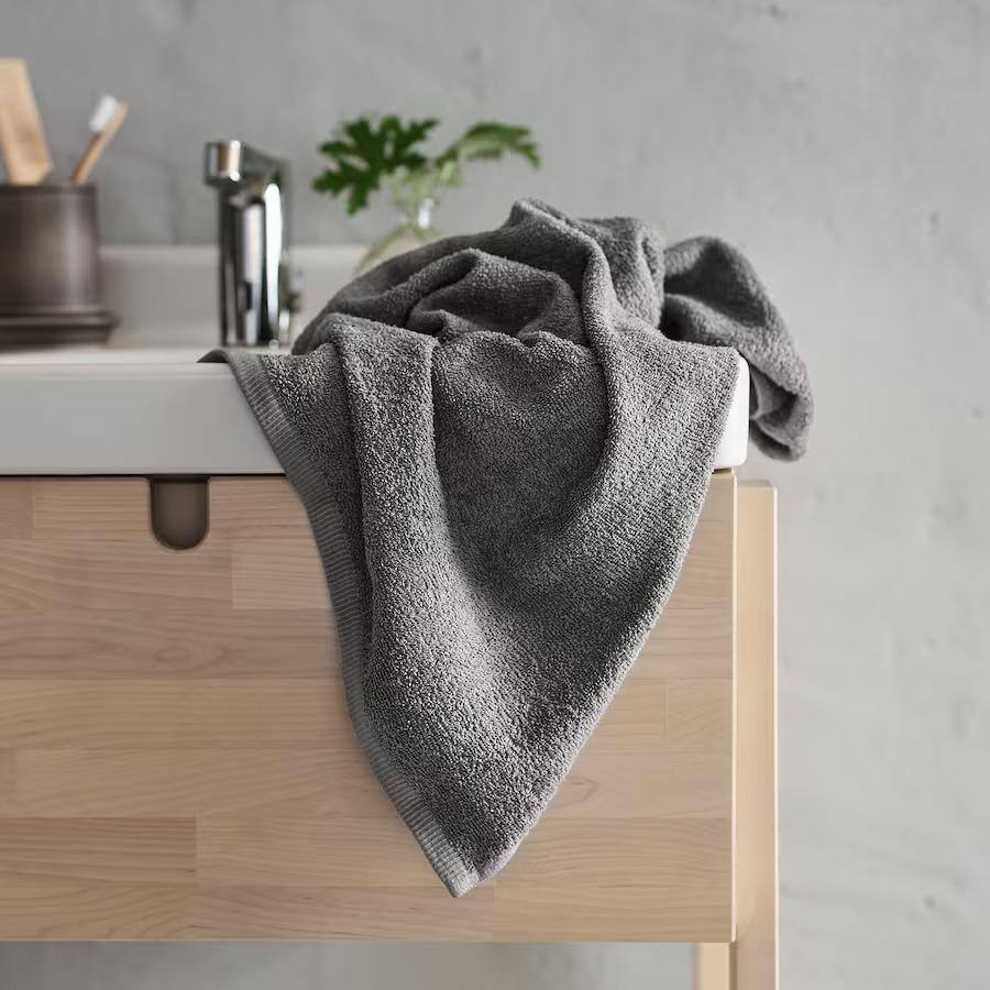 Delara Feather Touch Quick Dry 17-Piece Sharkskin Grey Solid 100% Organic Cotton 650 GSM Towel Set
