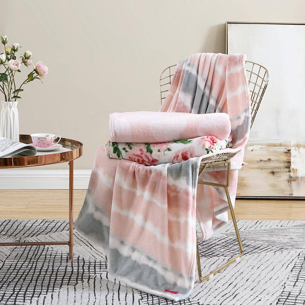 BETSEY JOHNSON Blooming Roses White Ultra Soft Plush Microfiber Throw Blanket